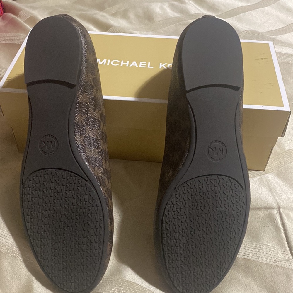 Michael Kors Flats - Picture 4 of 5